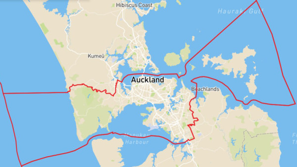 A map of the Tāmaki Makaurau Māori electorate. The electorate stretches across Auckland from the Waitākere Ranges to Bucklands Beach. It includes most of the southern and eastern suburbs and Waiheke Island. It does not include the North Shore.  